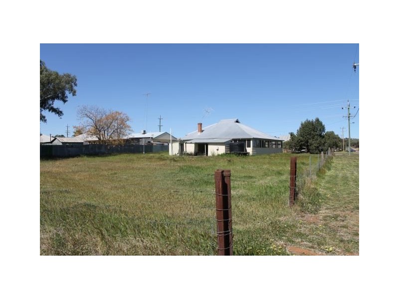 16 Haylock Street, Tullamore NSW 2874