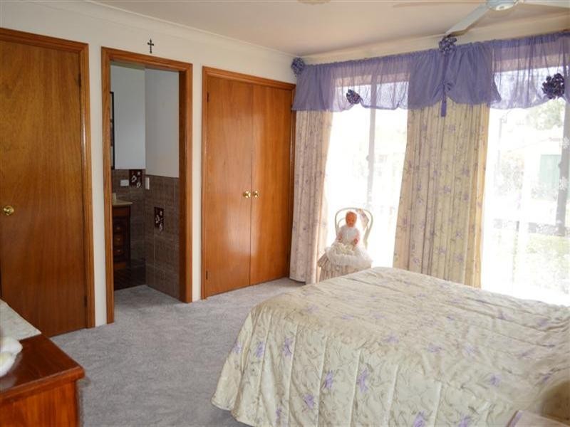 32 Mumford Crescent, Dubbo NSW 2830