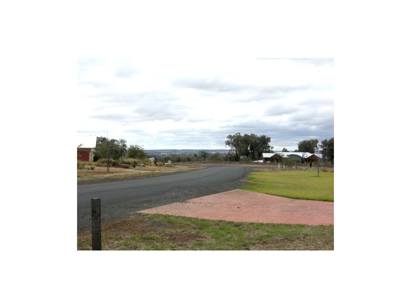 5 Harrison Place, Dubbo NSW 2830