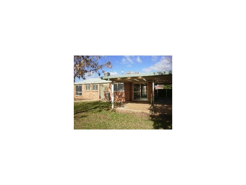 63 Sturt Circle, Dubbo NSW 2830