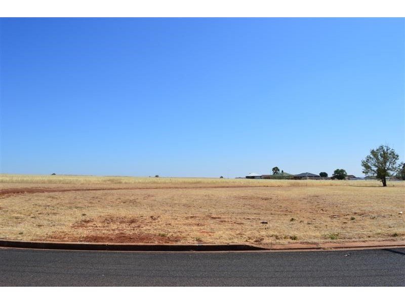 81 Linda Drive, Dubbo NSW 2830