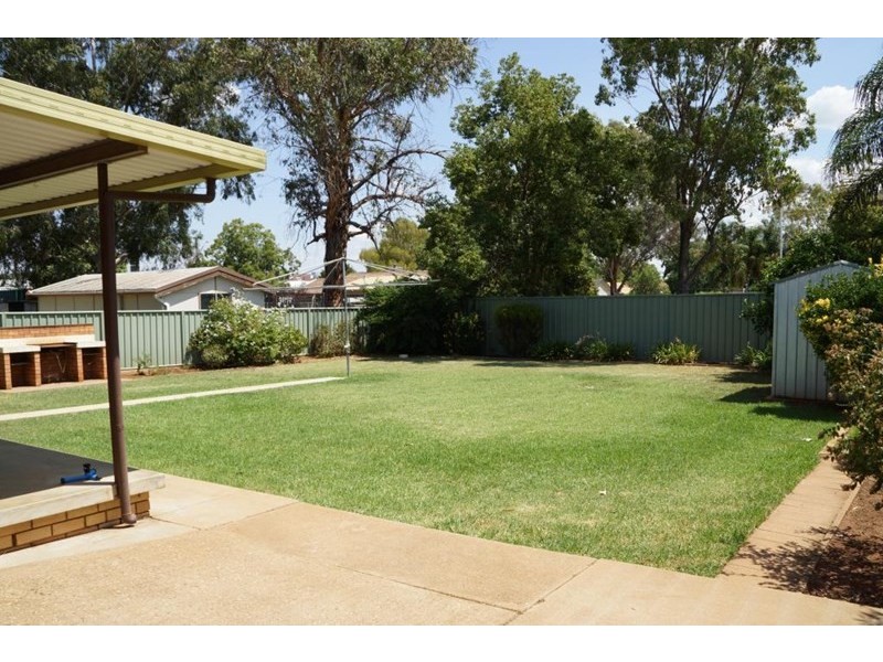 33 Brigalow Avenue, Dubbo NSW 2830