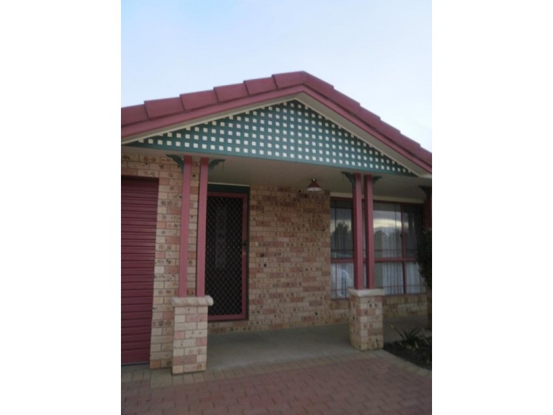 1/6-8 Sturt Circle, Dubbo NSW 2830