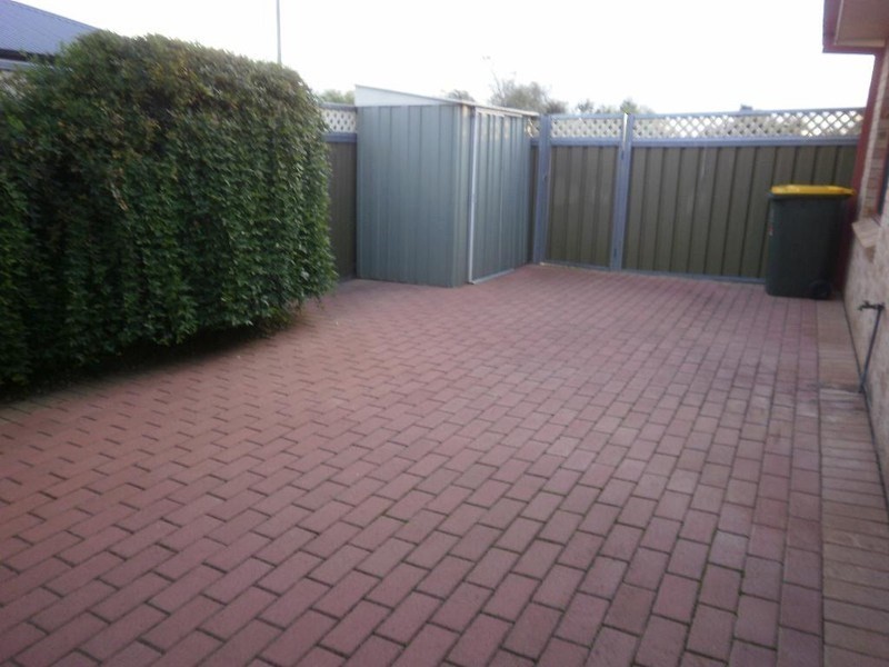 1/6-8 Sturt Circle, Dubbo NSW 2830