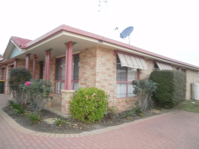 1/6-8 Sturt Circle, Dubbo NSW 2830