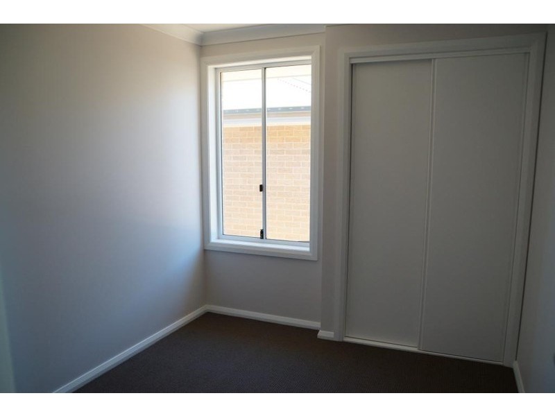 8 Dalbeattie Crescent, Dubbo NSW 2830