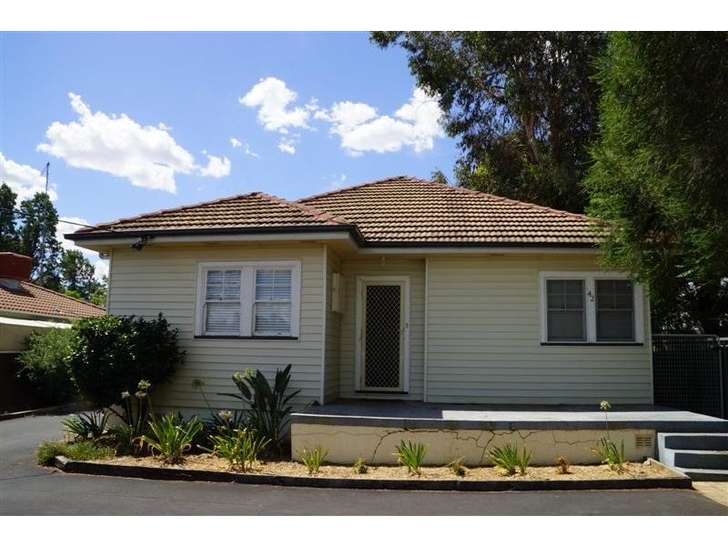 42 Boundary Road, Dubbo NSW 2830
