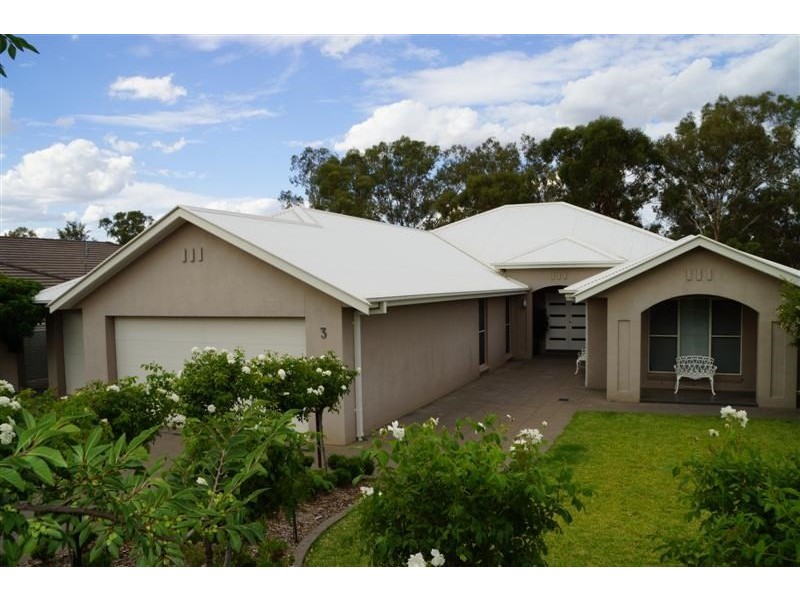 3 Handara Close, Dubbo NSW 2830