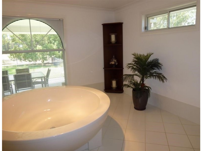 3 Handara Close, Dubbo NSW 2830