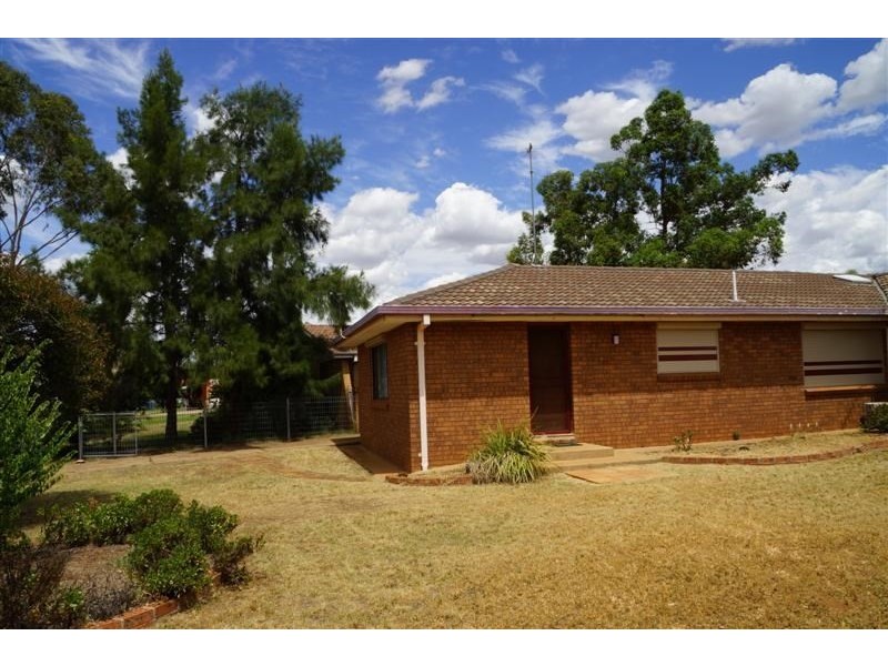 1A Highview Place, Dubbo NSW 2830