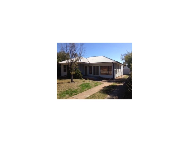 25 Crown Street, Dubbo NSW 2830