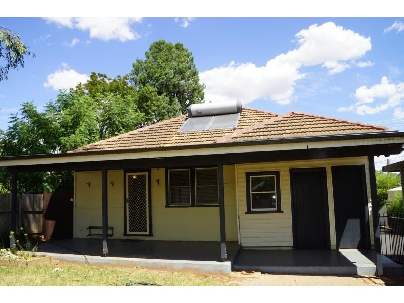 42 Boundary Road, Dubbo NSW 2830