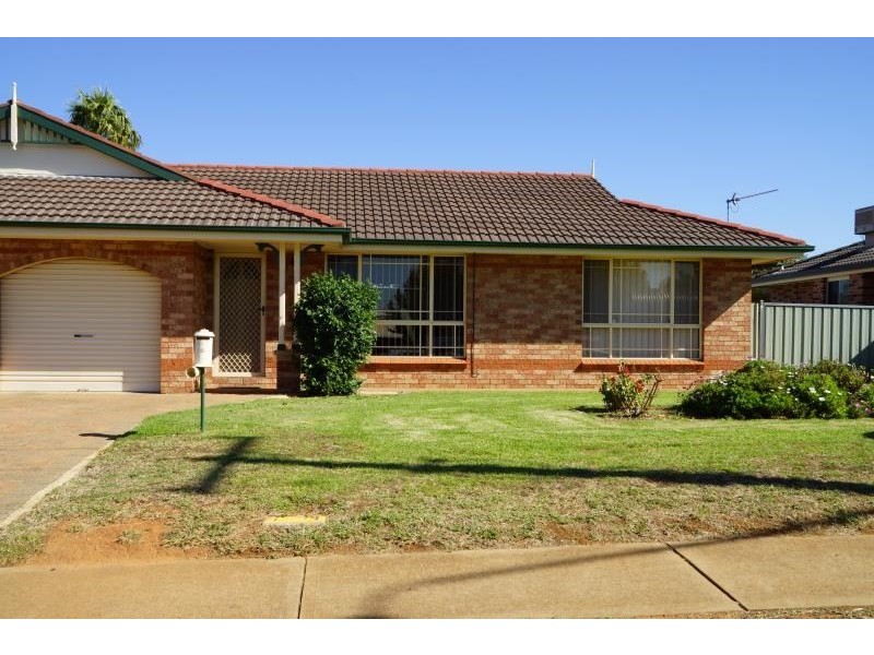 1B Kingfisher Street, Dubbo NSW 2830