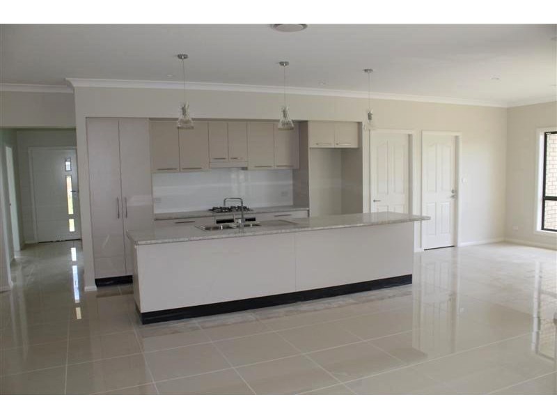 11 Crossroads Drive, Dubbo NSW 2830