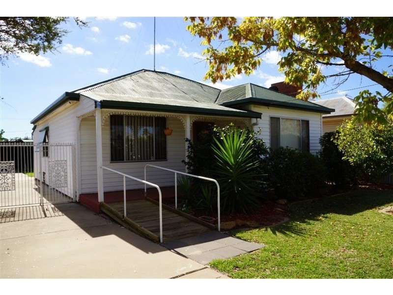 4 Frith Street, Dubbo NSW 2830