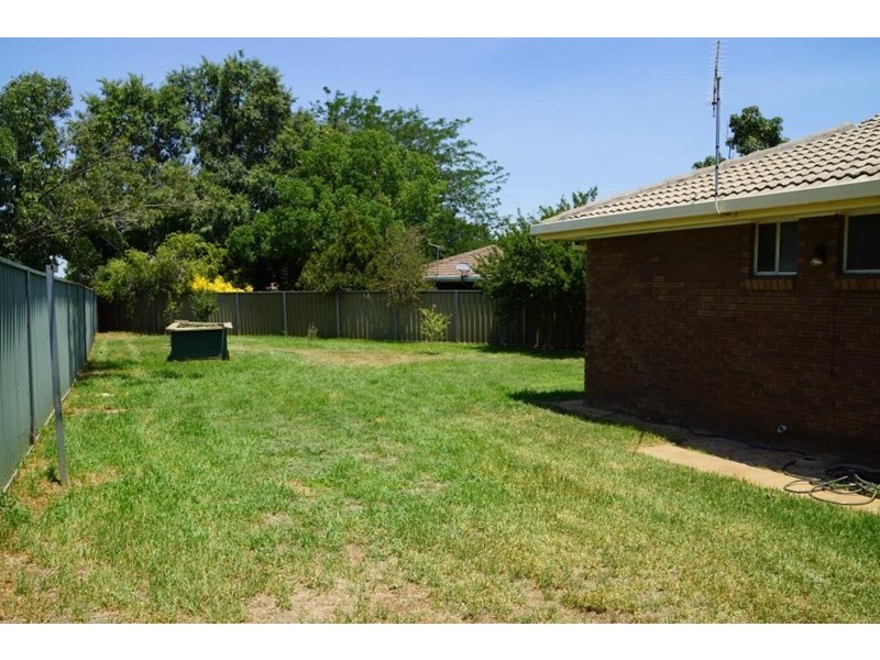 5 Nona Place, Dubbo NSW 2830