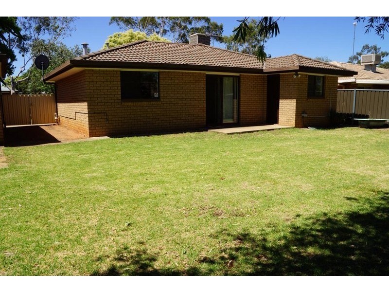 40 Chifley Drive, Dubbo NSW 2830