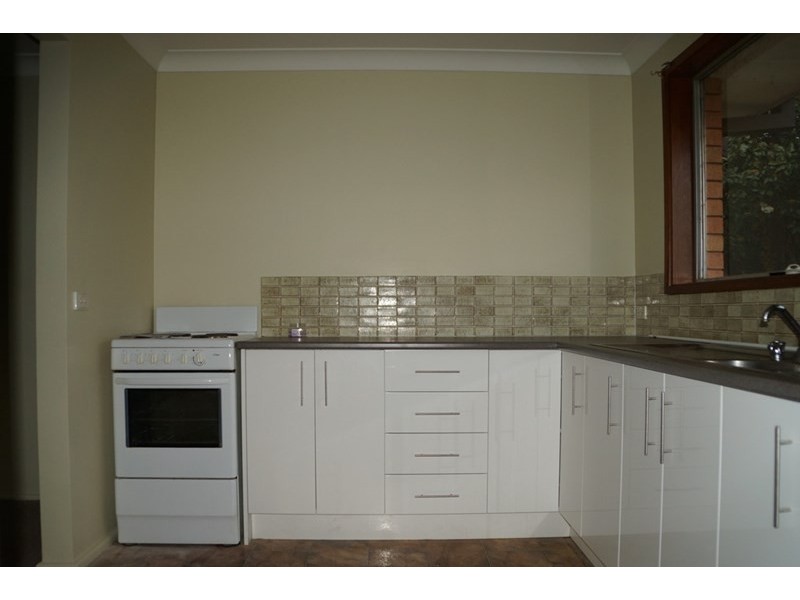 2A Greenway Place, Dubbo NSW 2830