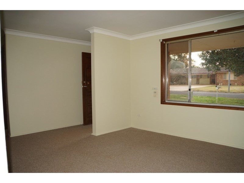 2A Greenway Place, Dubbo NSW 2830