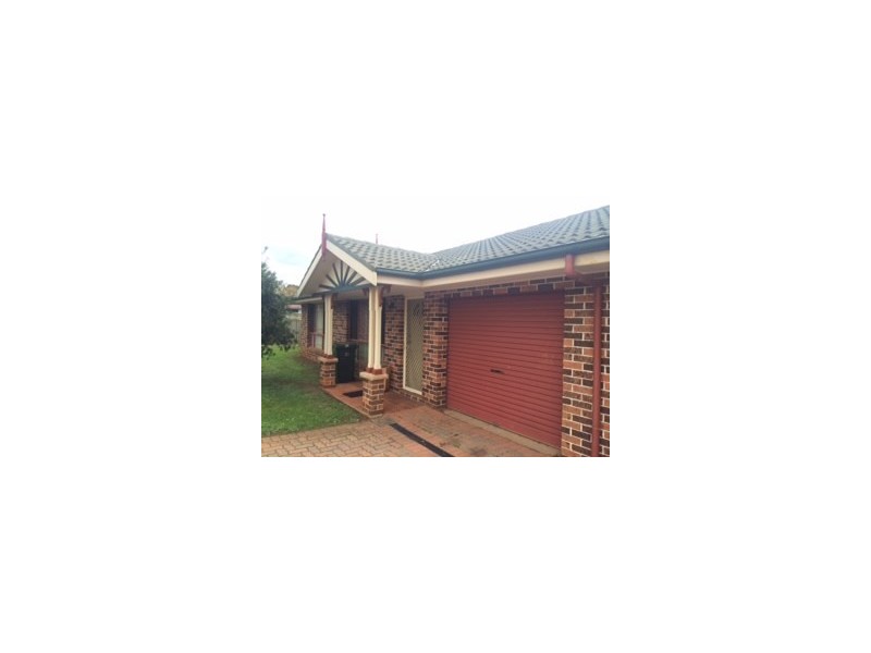 8B John Glenn Place, Dubbo NSW 2830
