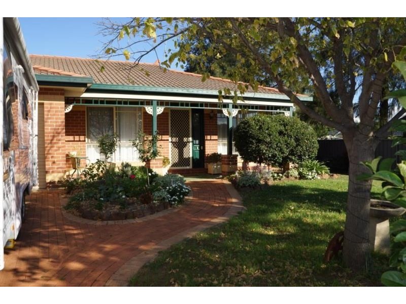 11B Wise Close, Dubbo NSW 2830