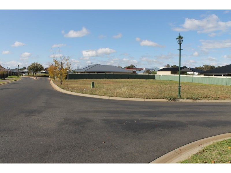 1 Arbory Close, Dubbo NSW 2830