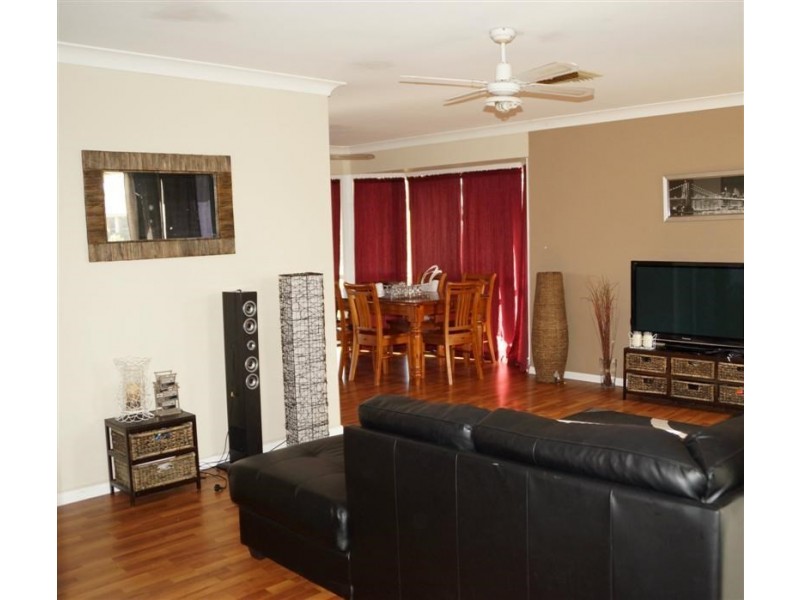 50 Meadowbank Drive, Dubbo NSW 2830