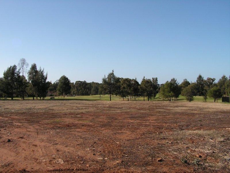 44 Lakeside Circuit, Dubbo NSW 2830