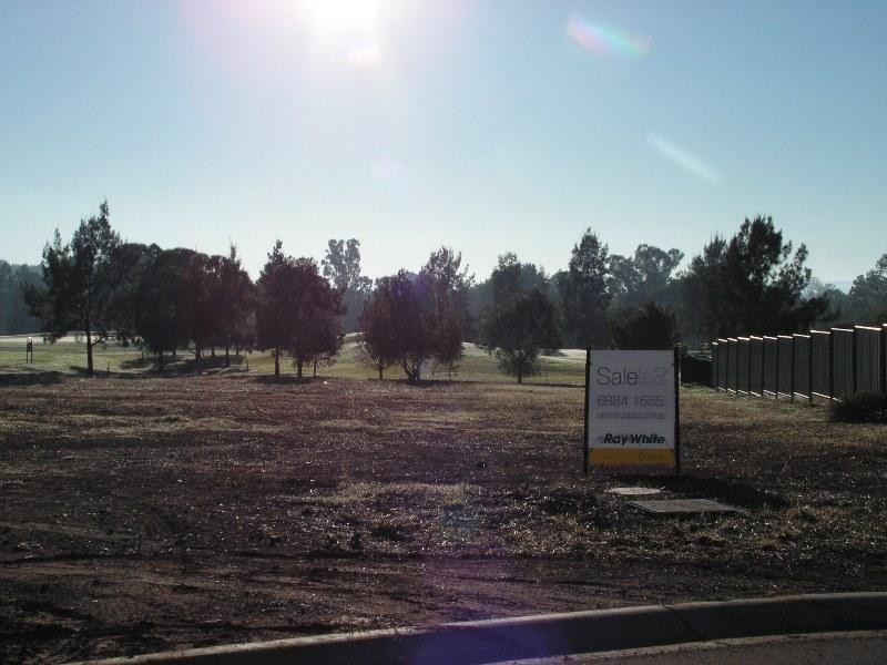 44 Lakeside Circuit, Dubbo NSW 2830