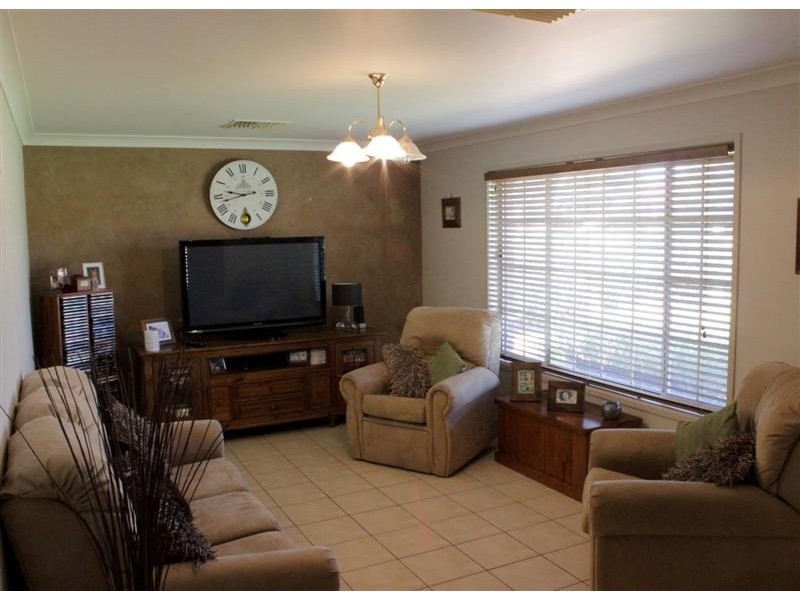 71 Twickenham Drive, Dubbo NSW 2830