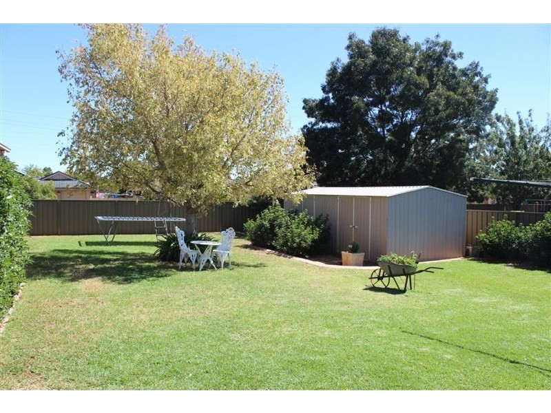 71 Twickenham Drive, Dubbo NSW 2830