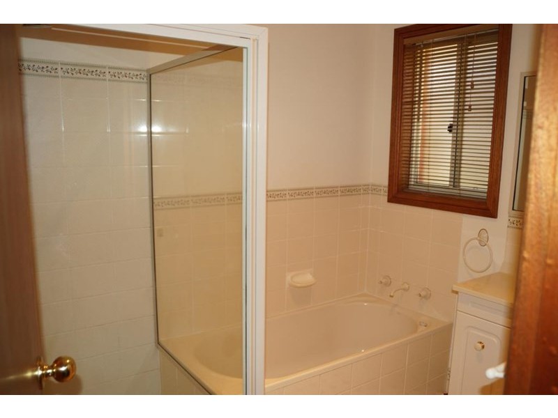 5 Oakmont Avenue, Dubbo NSW 2830