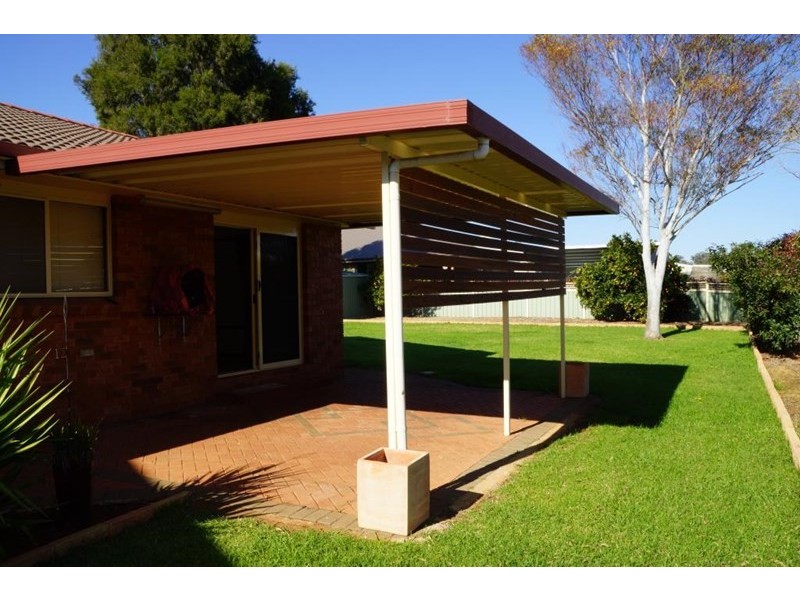 5 Oakmont Avenue, Dubbo NSW 2830