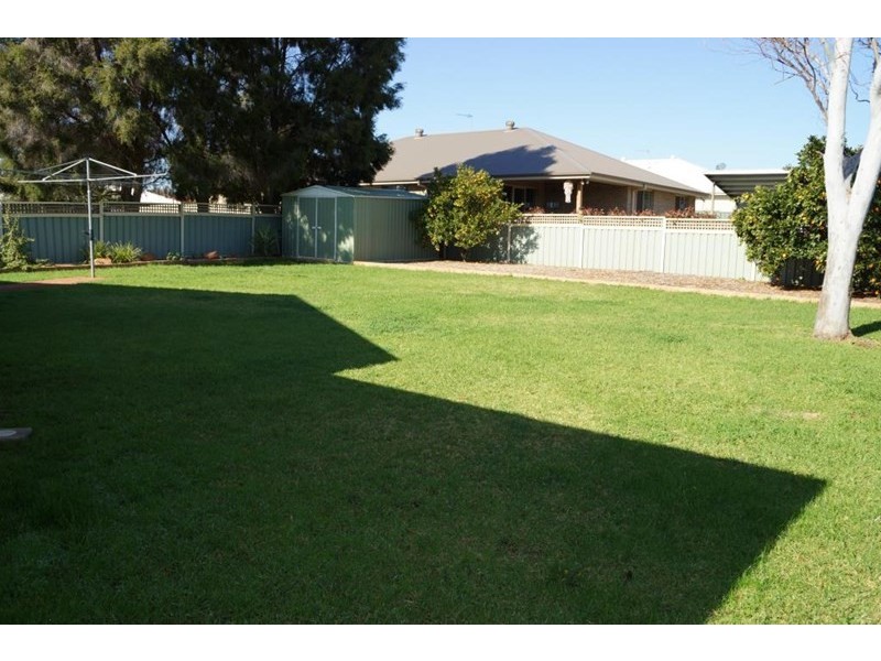 5 Oakmont Avenue, Dubbo NSW 2830