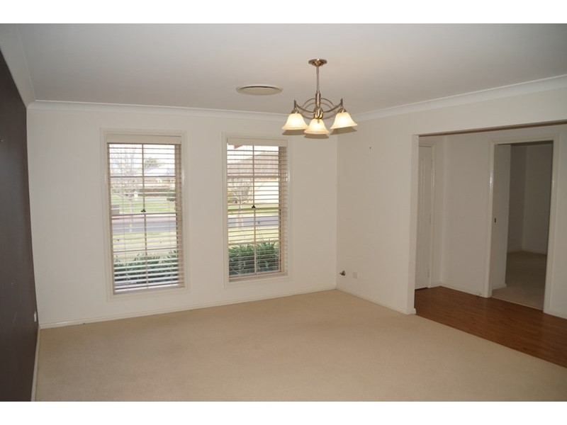 8 William Farrer Drive, Dubbo NSW 2830