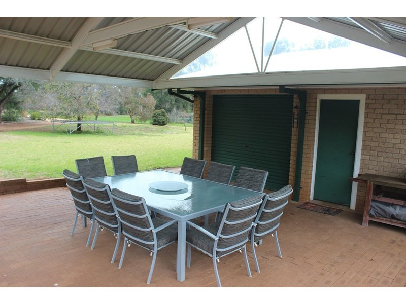 21 Colony Crescent, Dubbo NSW 2830