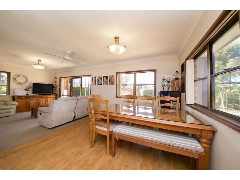 15 Beveridge Crescent, Dubbo NSW 2830