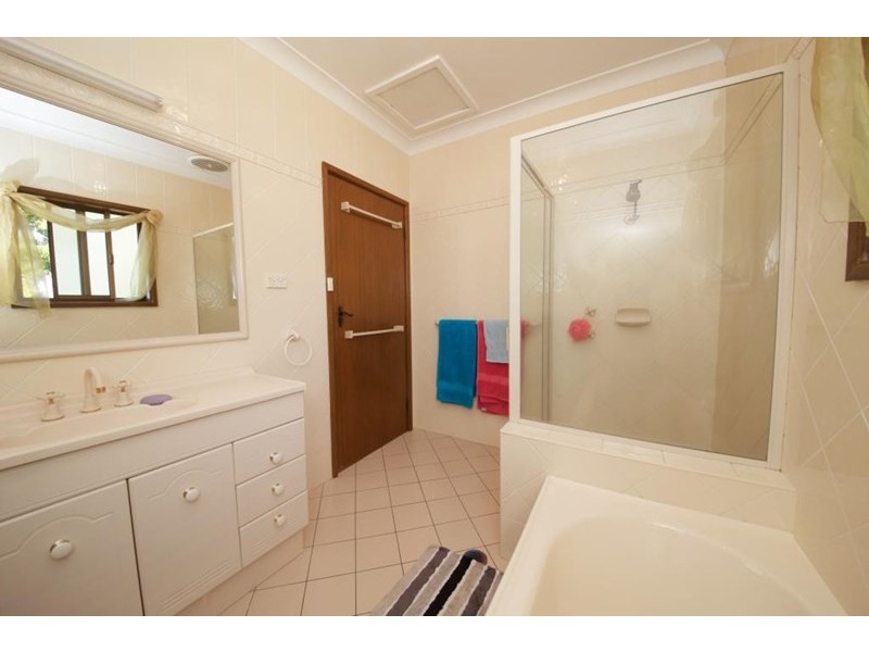 15 Beveridge Crescent, Dubbo NSW 2830