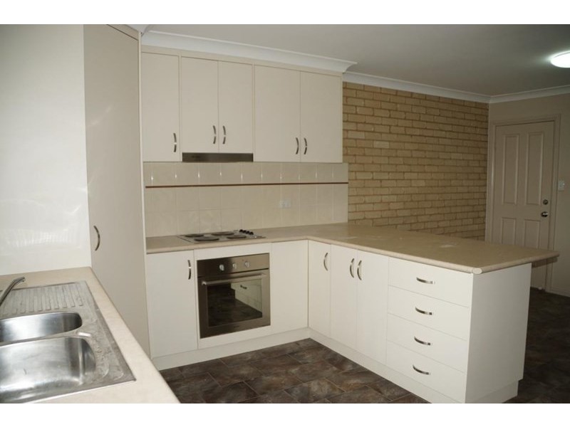 9B Ironbark Close, Dubbo NSW 2830