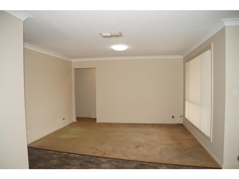9B Ironbark Close, Dubbo NSW 2830