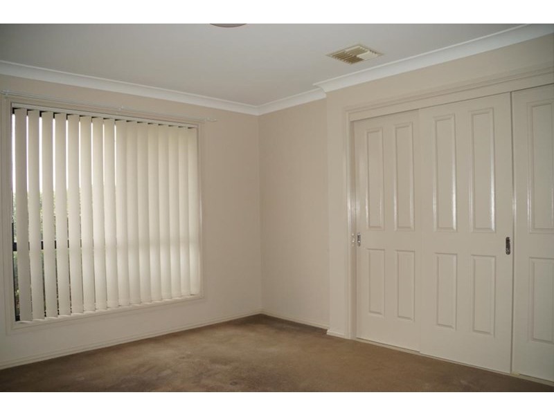 9B Ironbark Close, Dubbo NSW 2830