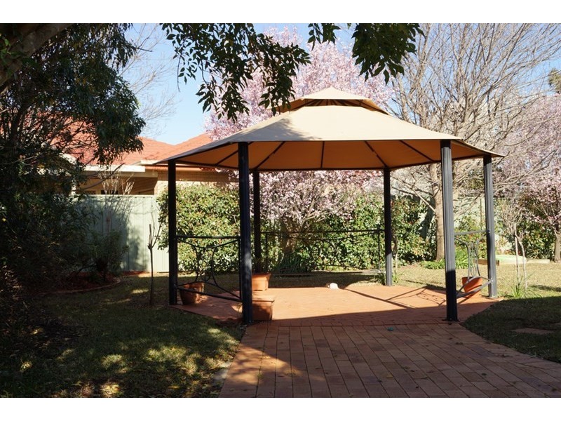 18 Castlereagh Avenue, Dubbo NSW 2830