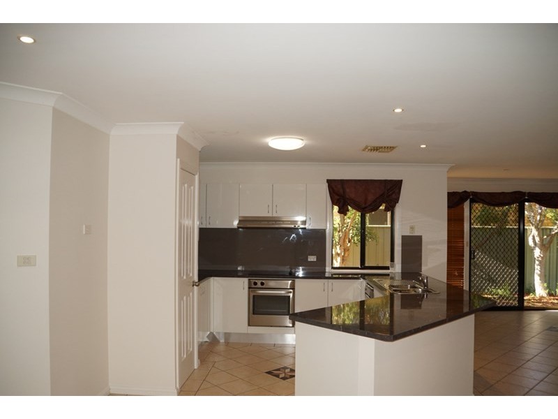 18 Castlereagh Avenue, Dubbo NSW 2830