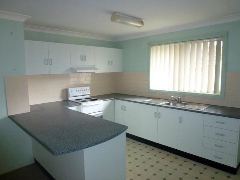 1 and 2/12 John Glenn Place, Dubbo NSW 2830