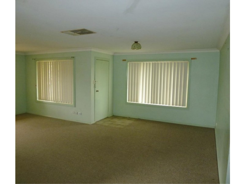 1 and 2/12 John Glenn Place, Dubbo NSW 2830