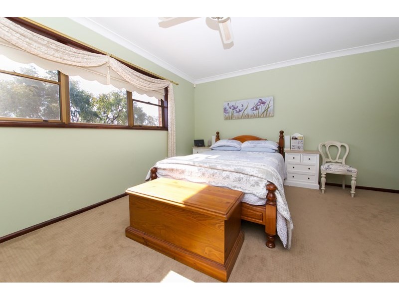 15 Beveridge Crescent, Dubbo NSW 2830