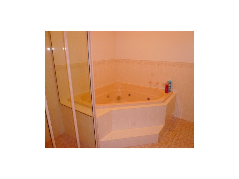 7A & 7B Clearwater Place, Dubbo NSW 2830