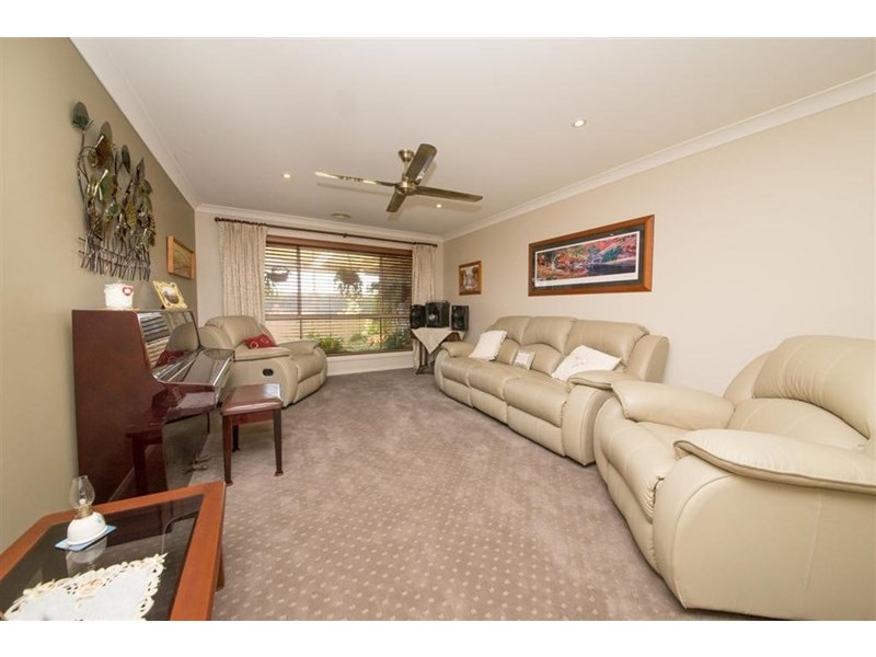 14 Noccundra Place, Dubbo NSW 2830