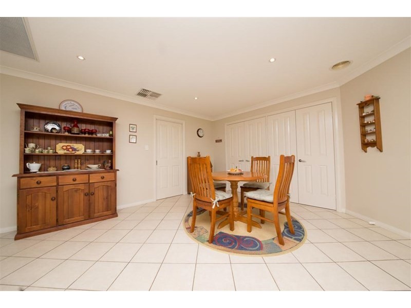 14 Noccundra Place, Dubbo NSW 2830