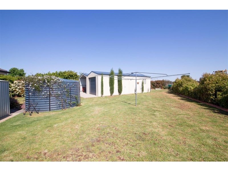 14 Noccundra Place, Dubbo NSW 2830
